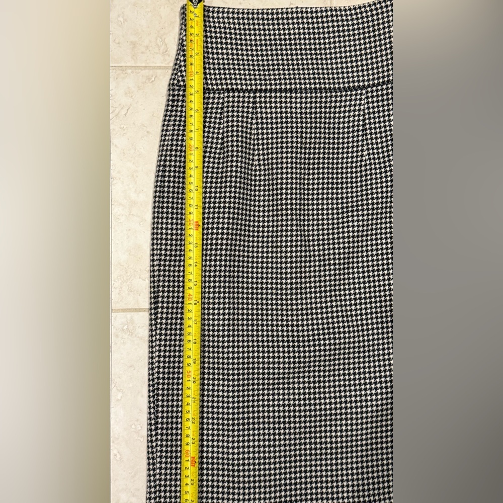 Zara Black and White Houndstooth Skirt - Picture 2 of 7